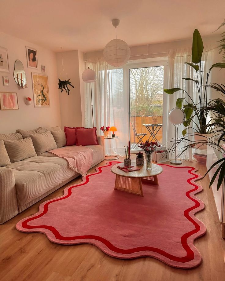 Wavy Border Accent Rug - Image 4