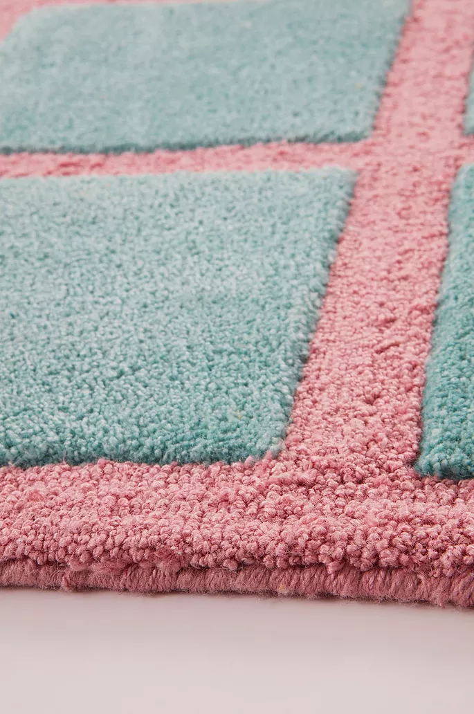 Wave Grid Illusion Rug - Image 2