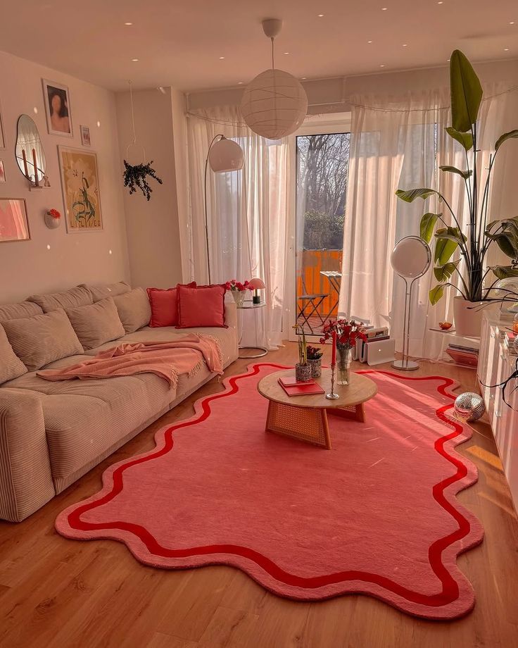 Wavy Border Accent Rug